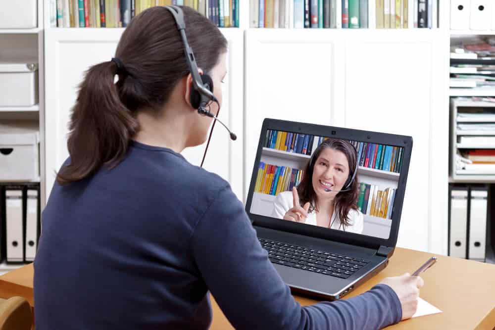 Distance Learning - Social Distancing - Meadowglade|Mental-Health-Social-Distancing-Meadowglade