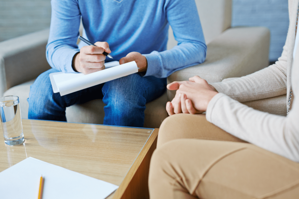 woman speaking with her therapist about what are brain zaps