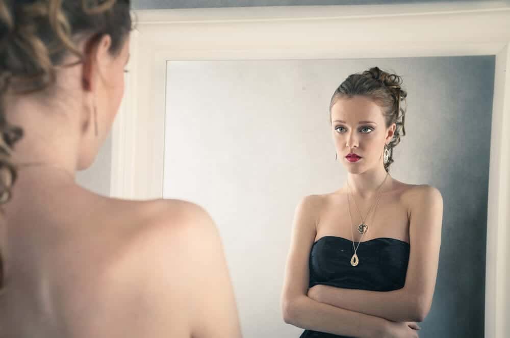 Reflection | Body Dysmorphia | The Meadowglade|CBT | Body Dysmorphia | The Meadowglade