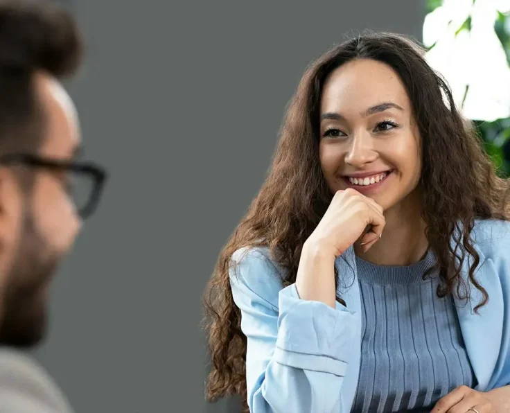 female-client-and-a-male-mental-health-expert-during-outpatient-program-in-los-angeles-california-1