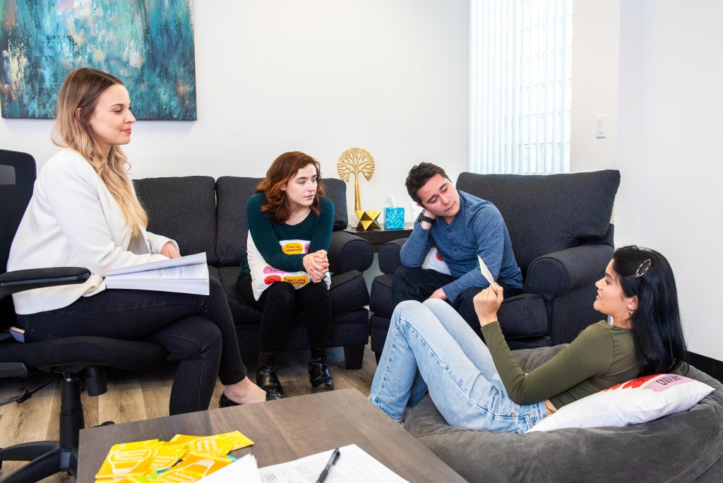 mental health group therapy session in Los Angeles