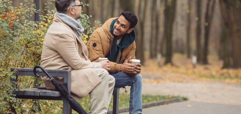Five things to avoid saying when discussing someone's weightloss||friends discussing someone's recent weight loss